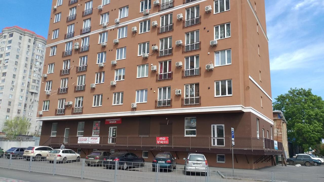 Белая Студия Вокзал Харьков-Пассажирский Exterior photo